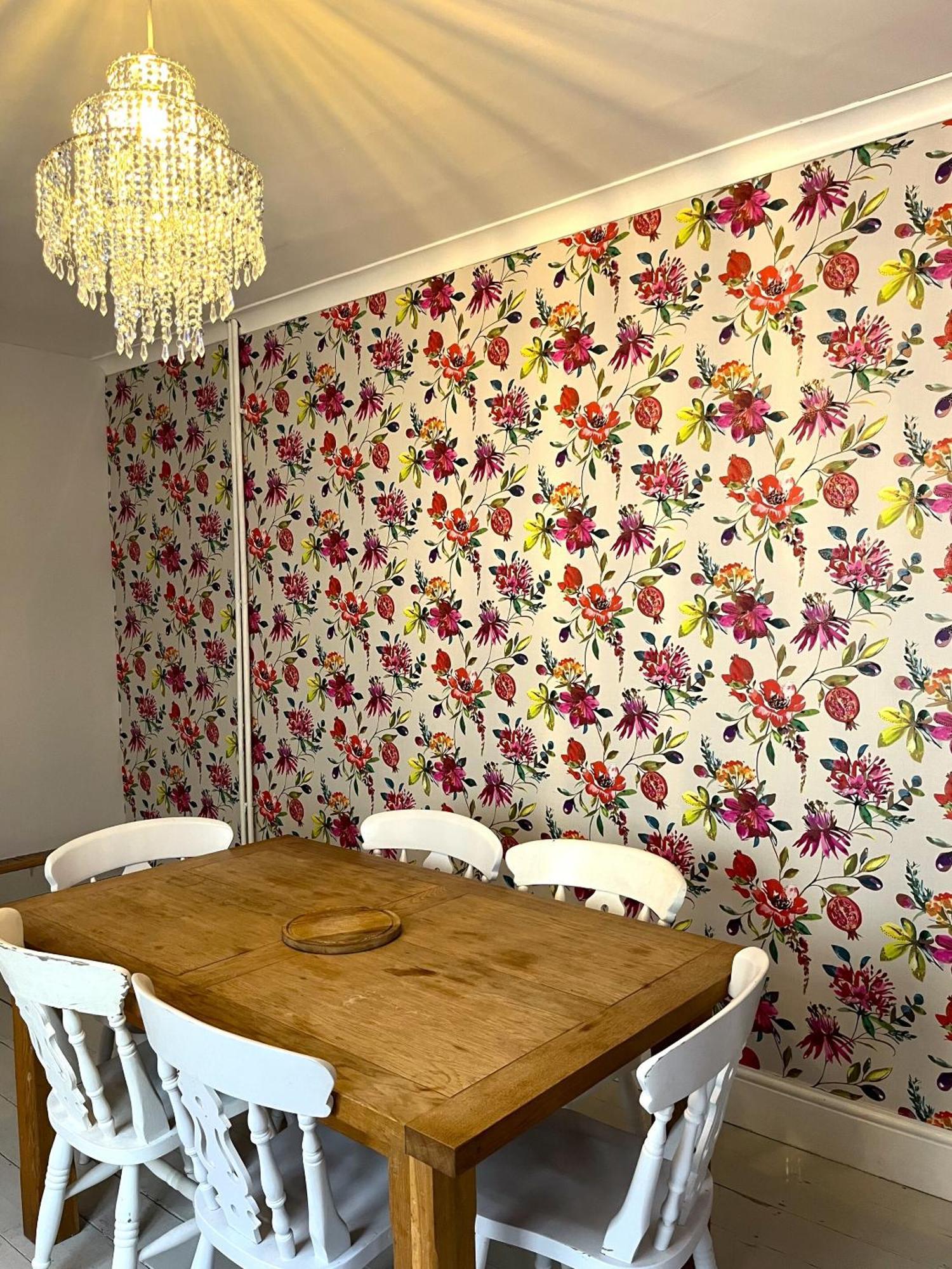 Charming Cottage Retreat With Garden - Sleeps 12 Μπρίστολ Εξωτερικό φωτογραφία