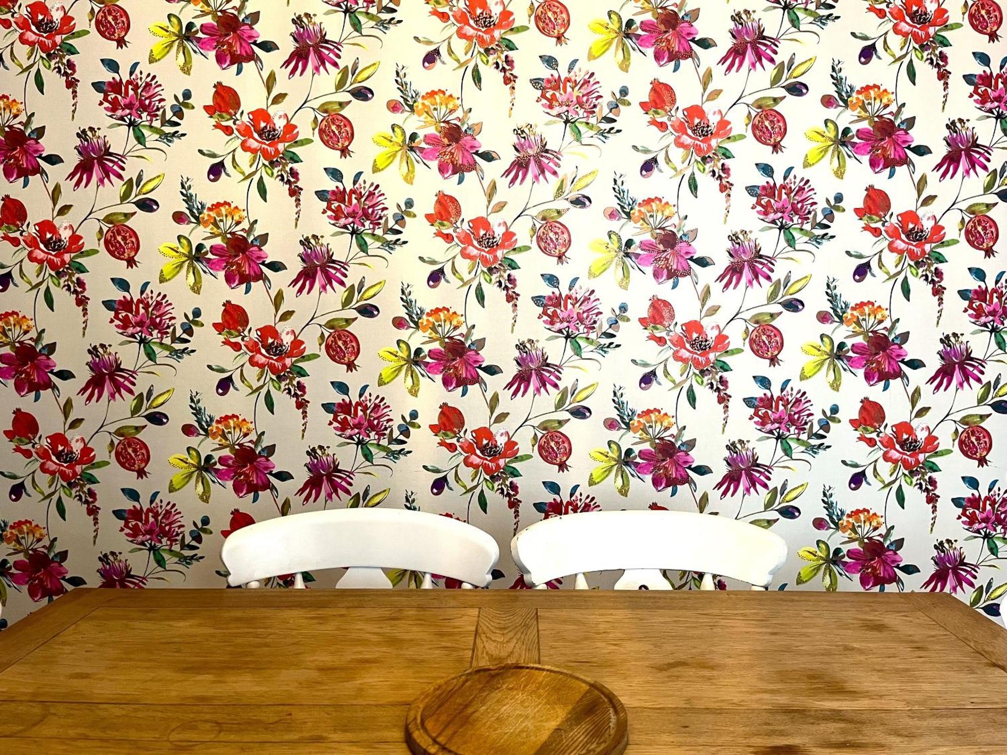 Charming Cottage Retreat With Garden - Sleeps 12 Μπρίστολ Εξωτερικό φωτογραφία